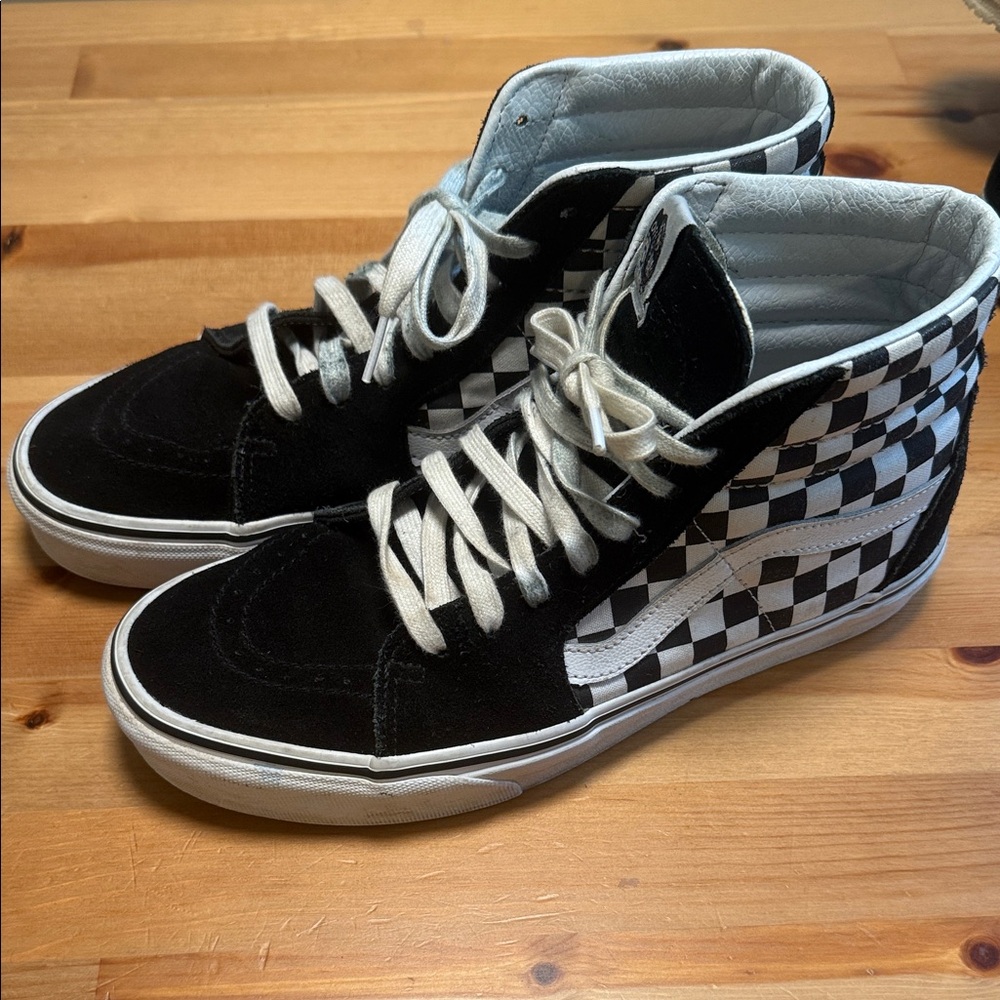Vans- Black and White High-Top Sneakers